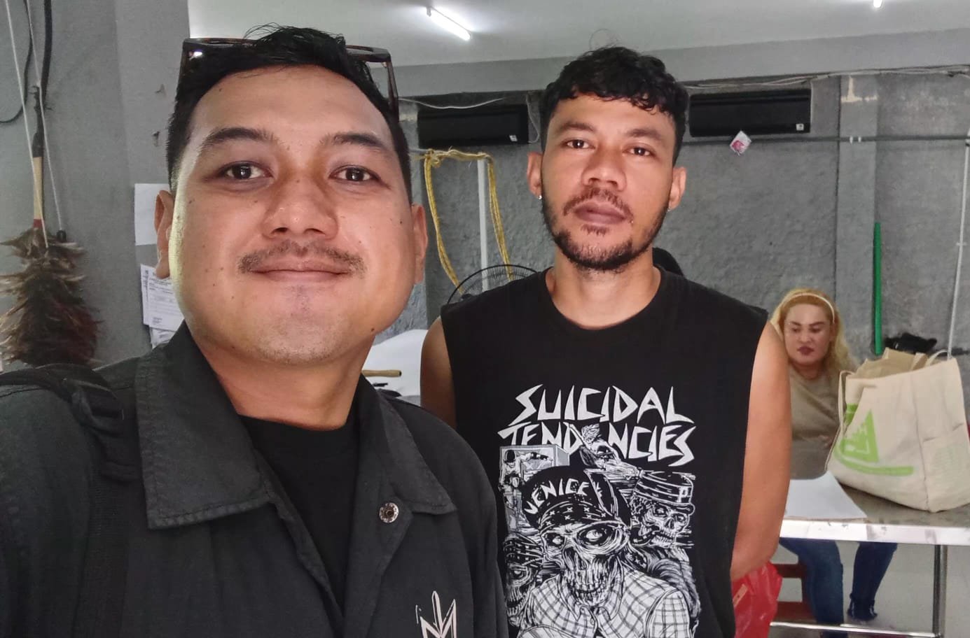 Dokumentasi kunjungan teknis di area produksi laundry